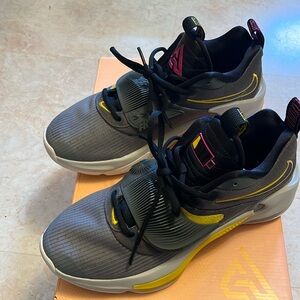 Nike Zoom Freak 3 size 7.5 mens Iron grey/black-vivid sulfur